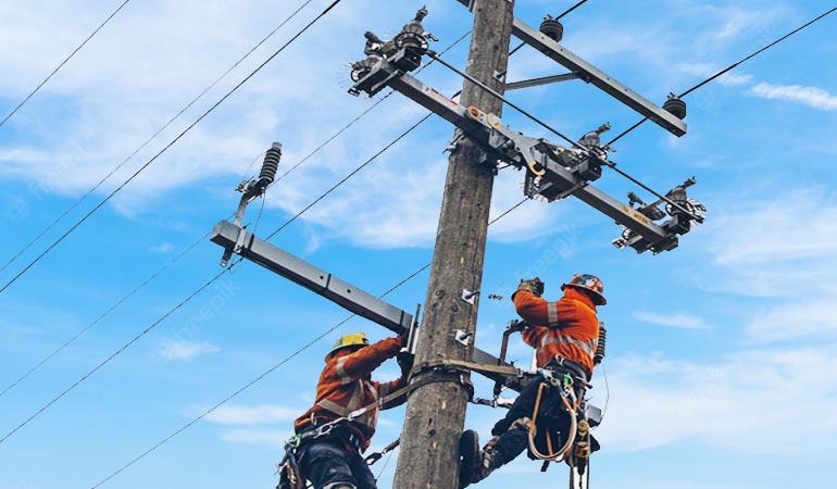 overhead underground distribution line